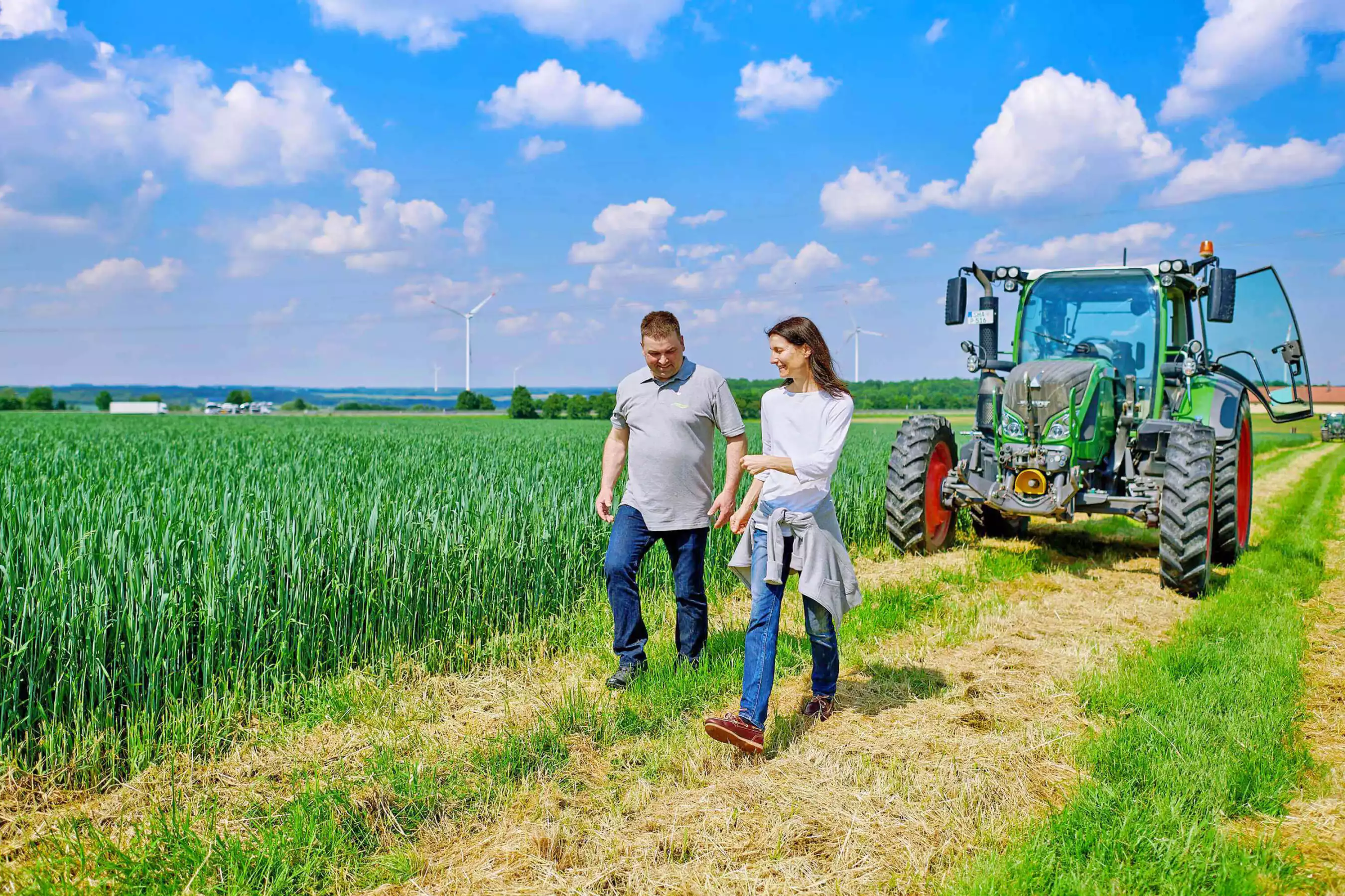 Feldarbeit mit dem Traktor